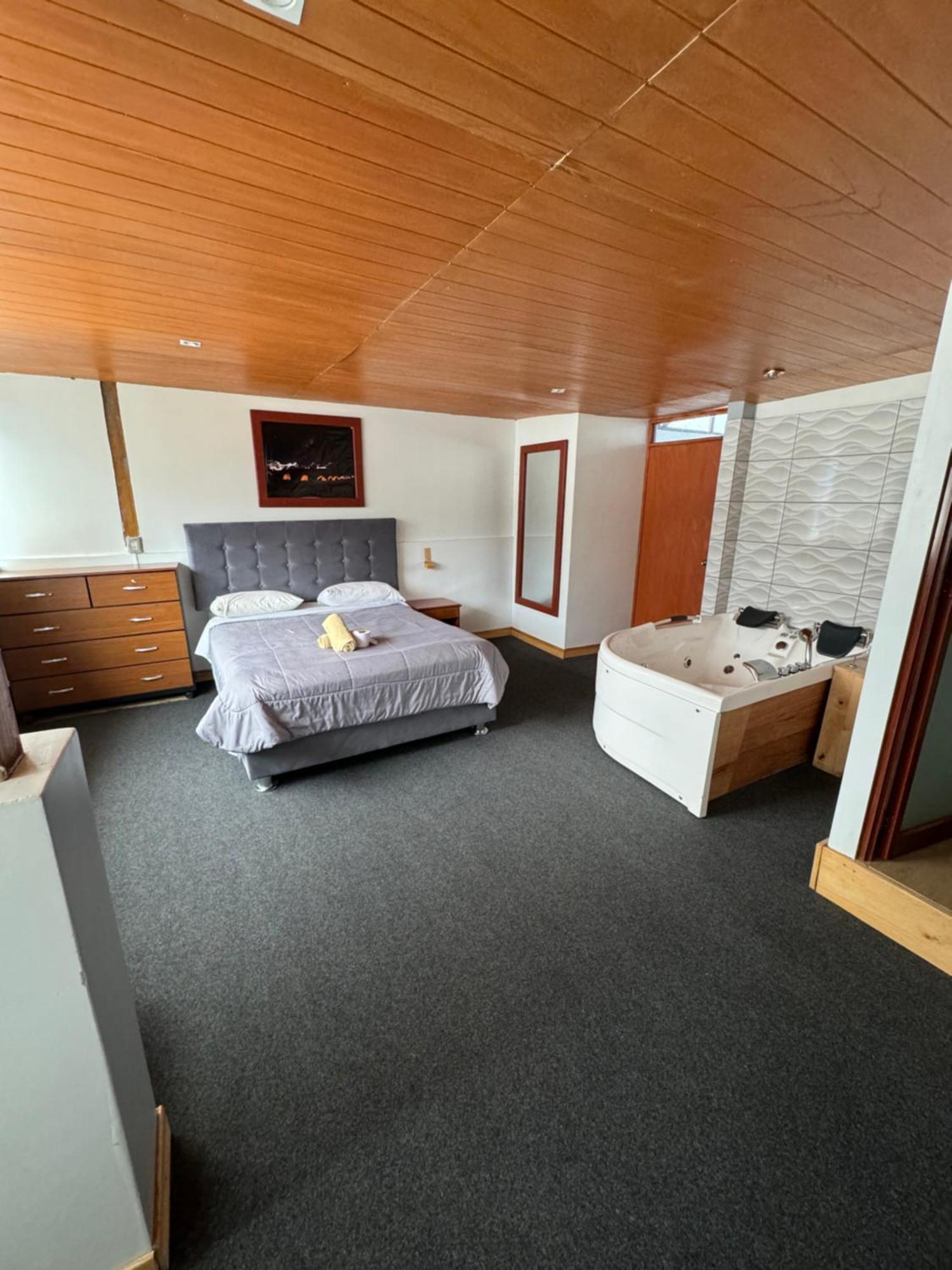 Hotel Alpamayo Guest House Уарас Экстерьер фото