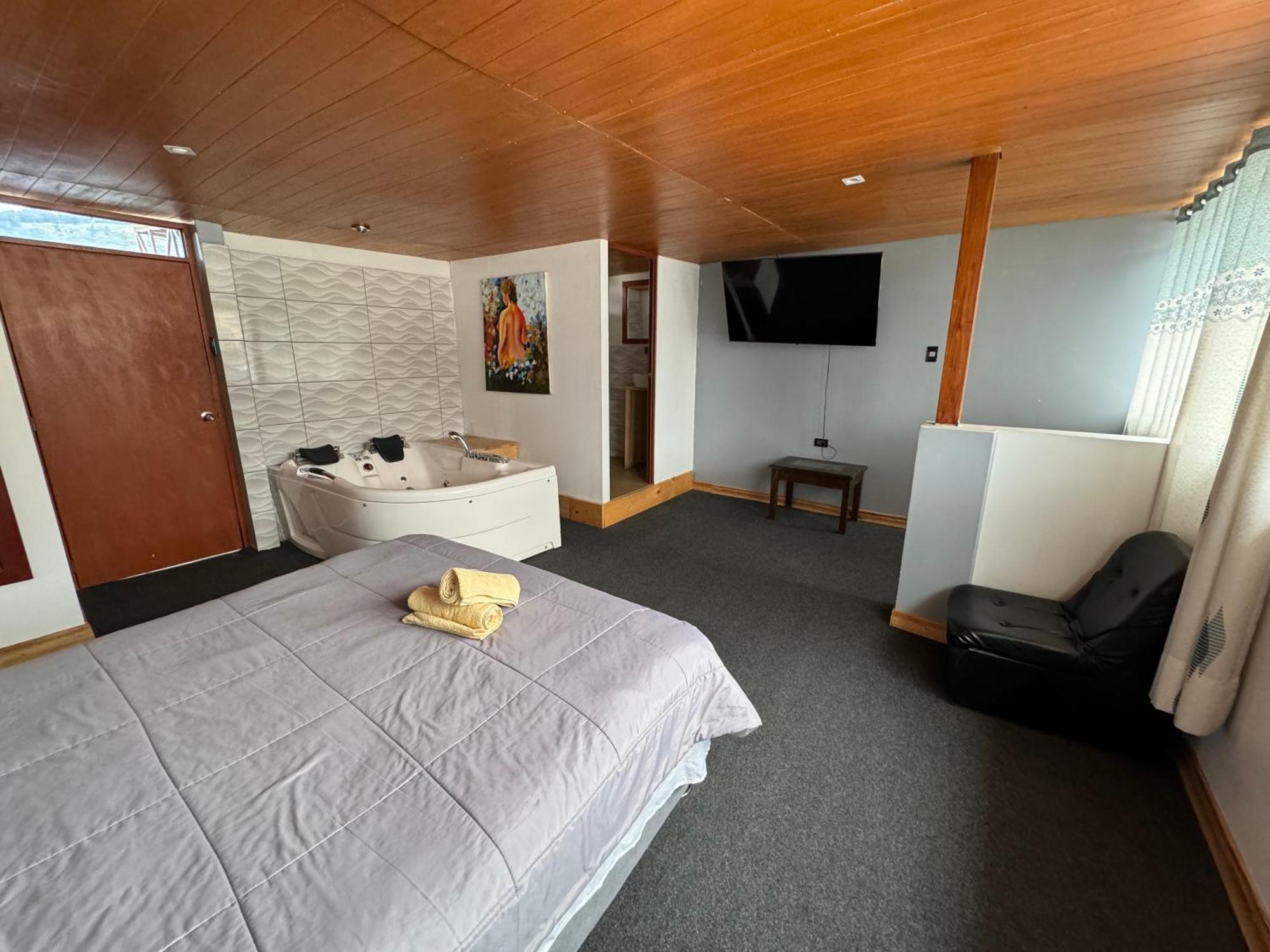 Hotel Alpamayo Guest House Уарас Экстерьер фото